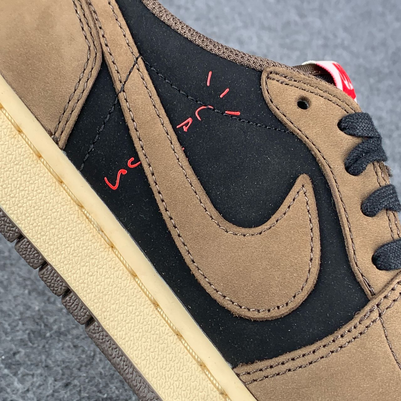 Travis Scott x Air Jordan 1 Low 'Mocha' (B-GRADE VERSION)